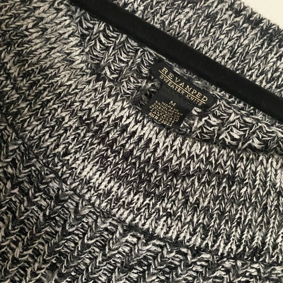 Revamped, Woman’s knit sweater - Picture 2 of 3